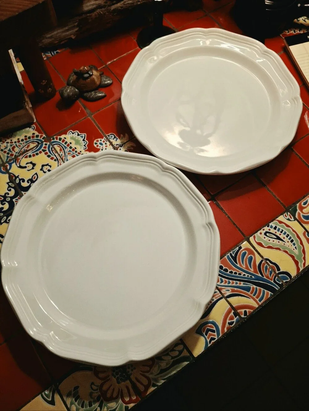 MIKASA FRENCH COUNTRYSIDE DINNER PLATES 10 7/8